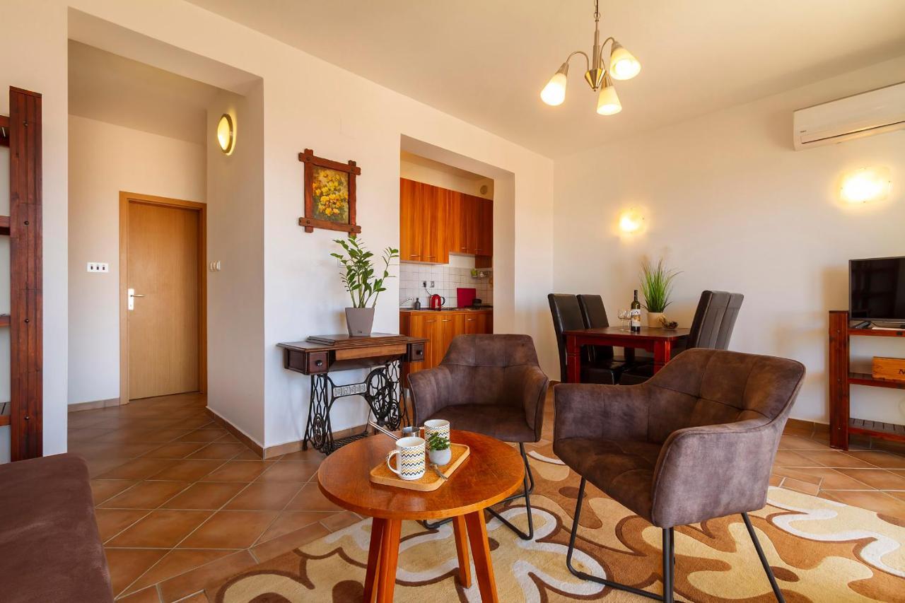 Apartmani Smokovo Jadranovo Luaran gambar